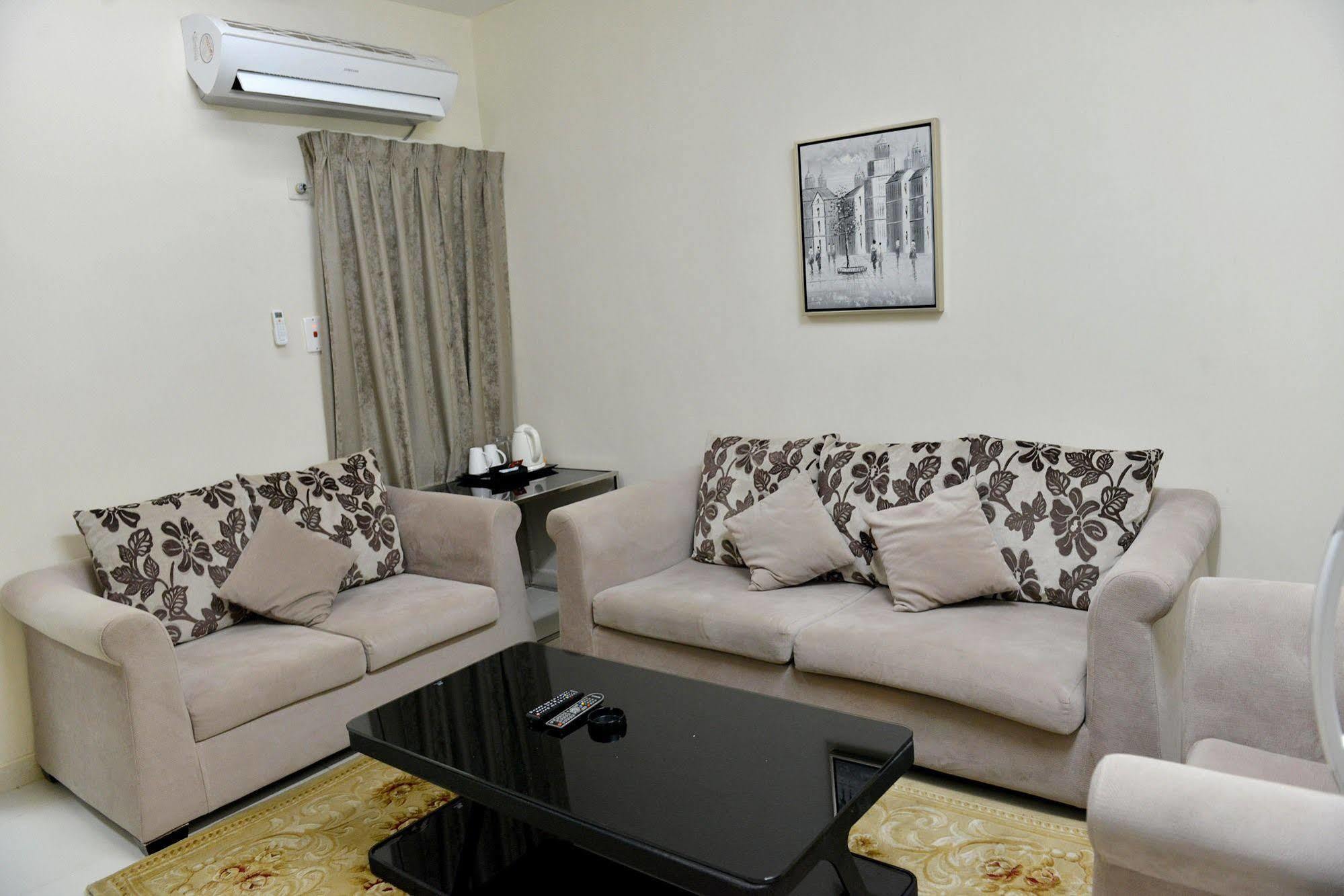 Al Mawasem Al Arbaa Aparthotel Al Al Jubail Εξωτερικό φωτογραφία